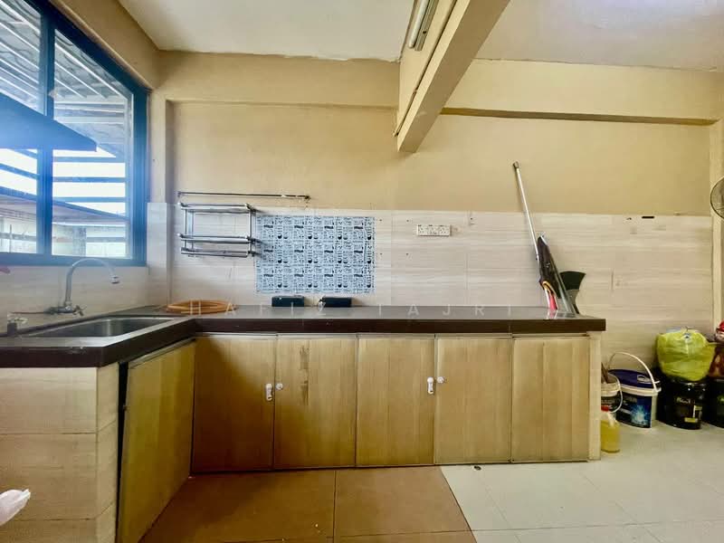 Seri Perindu Apartment untuk Untuk Dijual - RM 220,000, Mac 2026 - Kitchen - PropertyGuru.com.my