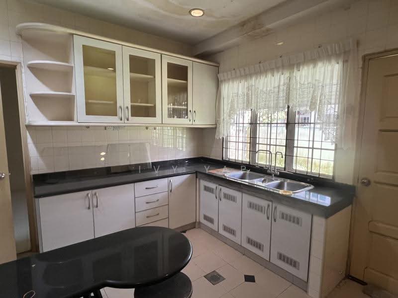 Semi-Detached House for Sale in Kelana Jaya (Petaling Jaya) - Ivy Yap - Kitchen - PropertyGuru.com.my