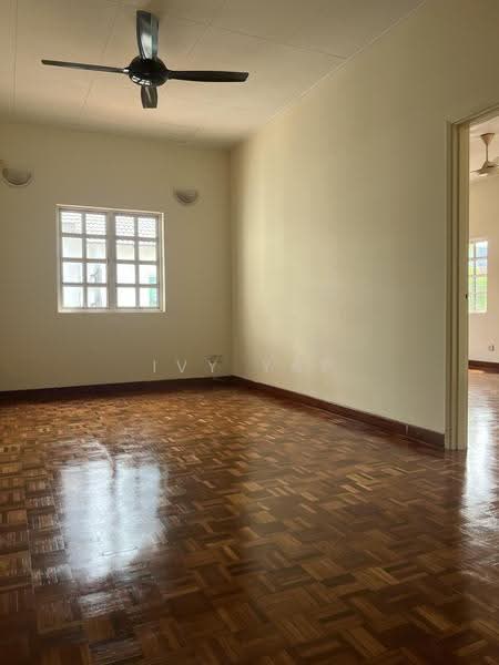 Semi-Detached House for Sale in Kelana Jaya (Petaling Jaya) - Ivy Yap - Family hall - PropertyGuru.com.my