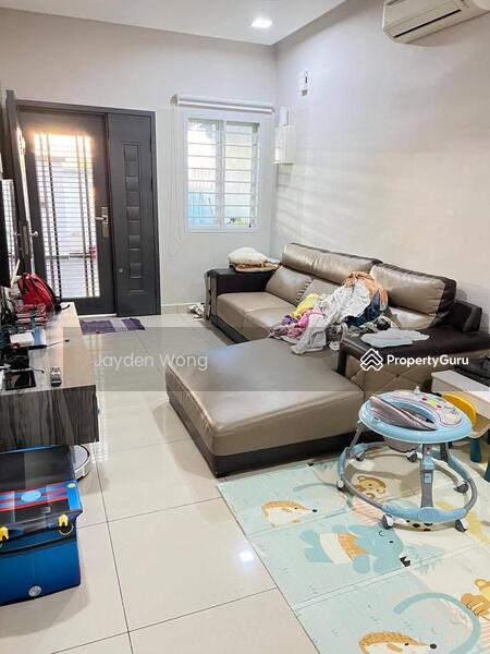 Untuk Dijual - Pekan Nanas Jalan Bunga Teratai