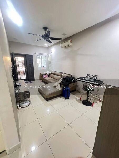 Untuk Dijual - Pekan Nanas Jalan Bunga Teratai