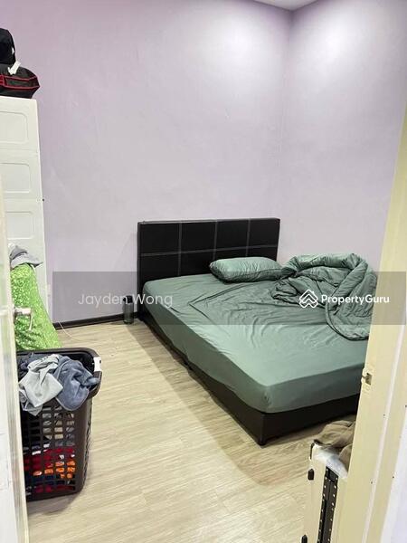 Untuk Dijual - Pekan Nanas Jalan Bunga Teratai