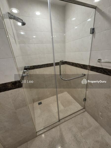 2nd bedroom Bathroom