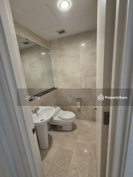 guest powder room