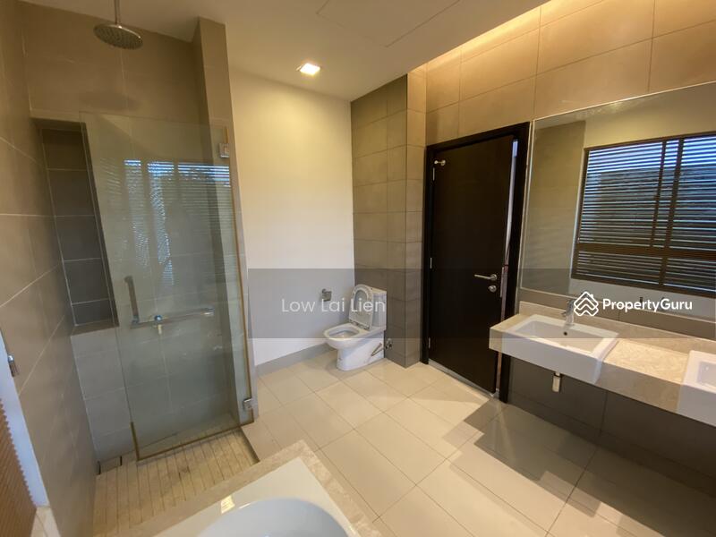 Semi-Detached House for Rent in Leisure Farm (Gelang Patah) - Low Lai Lien - Bathroom - PropertyGuru.com.my