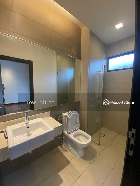 Semi-Detached House for Rent in Leisure Farm (Gelang Patah) - Low Lai Lien - Bathroom - PropertyGuru.com.my