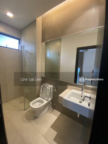 Semi-Detached House for Rent in Leisure Farm (Gelang Patah) - Low Lai Lien - Bathroom - PropertyGuru.com.my