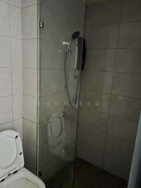 Service Residence for Sale at Altris Residences @ The Quartz WM - Rony Yeo - Bathroom - PropertyGuru.com.my