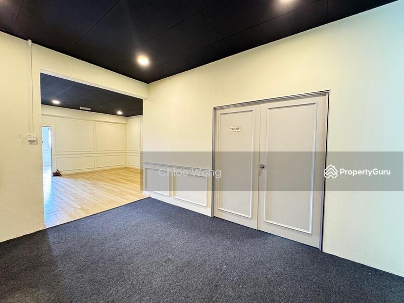 Shop for Rent in Taman Lestari Perdana (Seri Kembangan) - Chloe Wong - Corridor - PropertyGuru.com.my