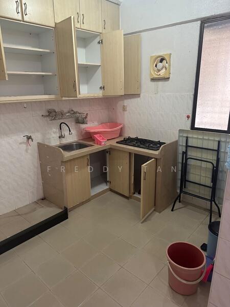 Taman Lone Pine (Medium Low Cost) untuk Untuk Dijual - RM 238,000, Feb 2026 - Kitchen - PropertyGuru.com.my
