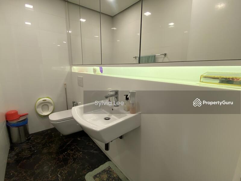Powder Room - Lower Floor