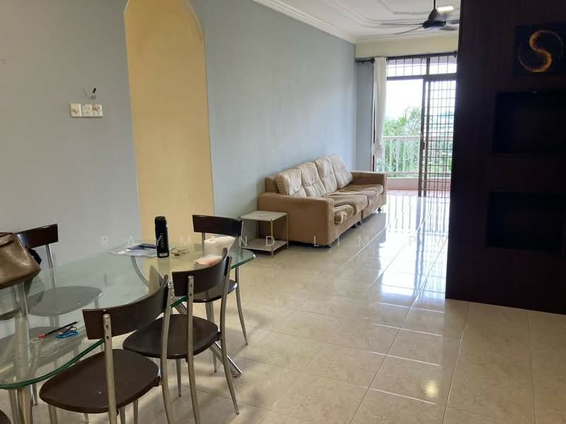 Cheng Heights untuk Untuk Dijual - RM 260,000, Mac 2026 - Living Room - PropertyGuru.com.my