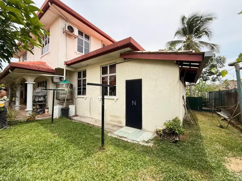 Bungalow House for Sale in Saujana Akasia (Sungai Buloh) - Kelvin . - Garden - PropertyGuru.com.my