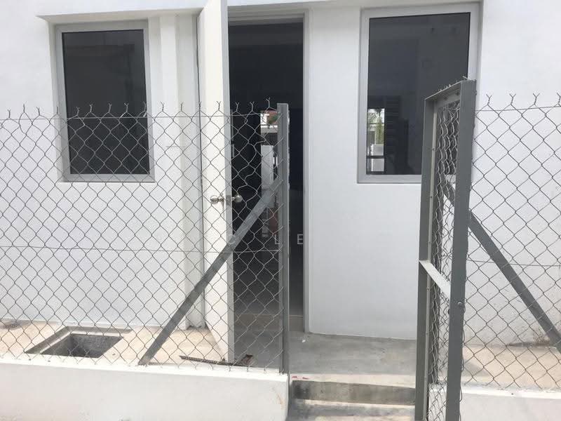 2-storey Terraced House for Sale in Telok Panglima Garang (Selangor) - Eric Leong - Entrance - PropertyGuru.com.my