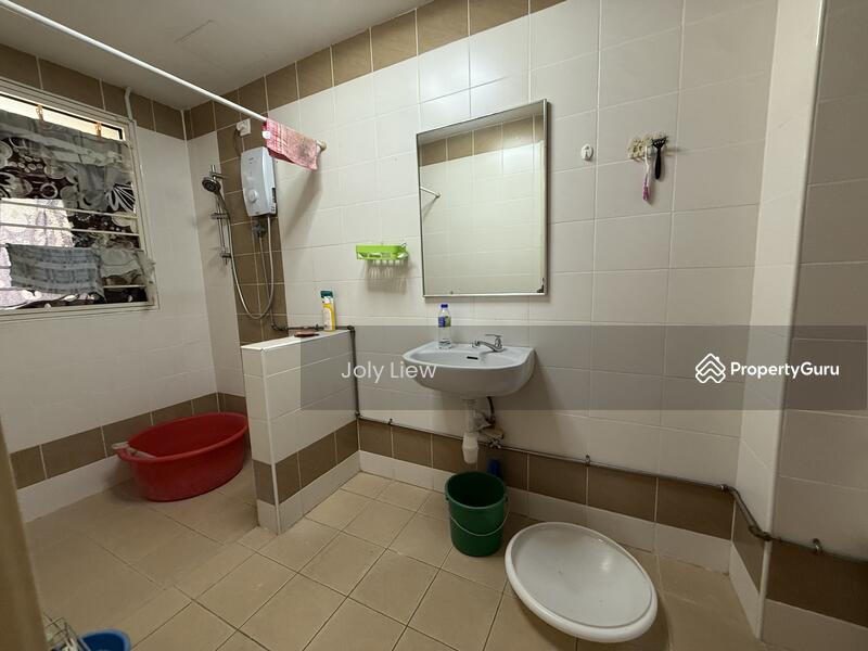 Rumah Teres 3 Tingkat untuk Dijual di Taman Bukit Cheras (Cheras) - Joly Liew - Bathroom - PropertyGuru.com.my