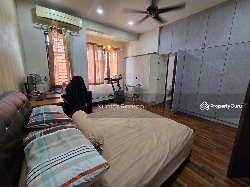 1st Floor Master Room View 2