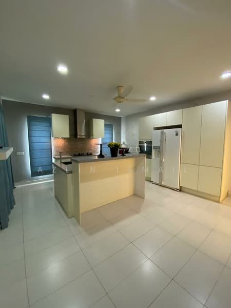 Rumah Teres 2 Tingkat untuk Dijual di Cahaya Spk (Shah Alam) - Azlin Ismail - Kitchen - PropertyGuru.com.my