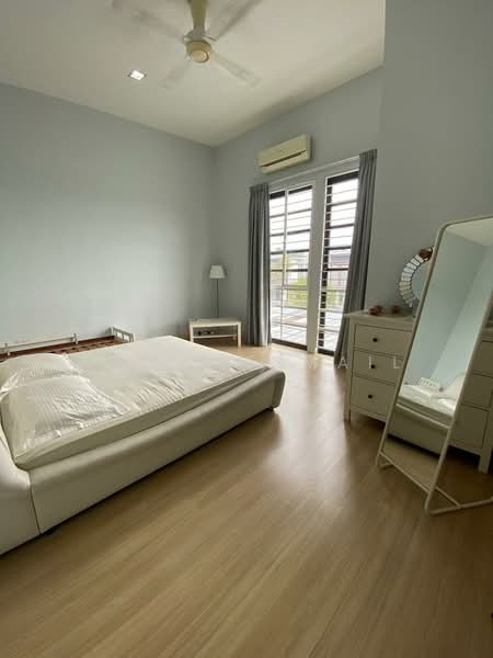 Rumah Teres 2 Tingkat untuk Dijual di Cahaya Spk (Shah Alam) - Azlin Ismail - Master Bedroom - PropertyGuru.com.my
