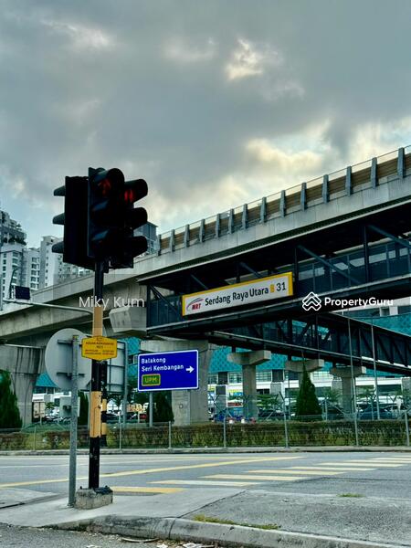 nearby MRT