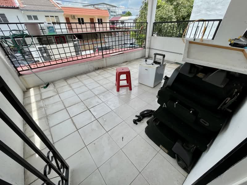2-storey Terraced House for Sale in Taman Kencana (Ampang) - Vincent Tai - Balcony - PropertyGuru.com.my