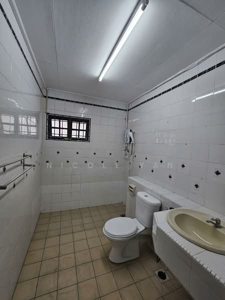 2-storey Terraced House for Rent in Bandar Sri Damansara (Selangor) - Nicole Yan - Bathroom - PropertyGuru.com.my
