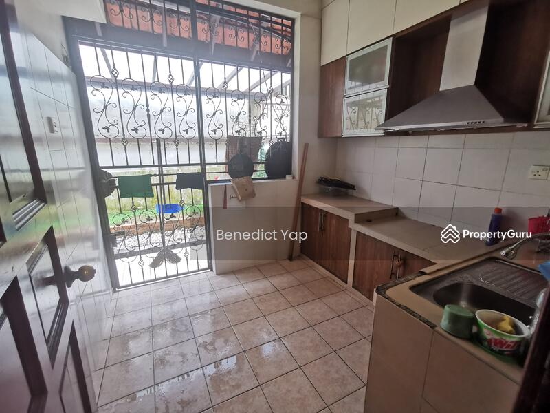 Semi-Detached House for Sale in Taman Molek (Johor Bahru) - Benedict Yap - Kitchen - PropertyGuru.com.my