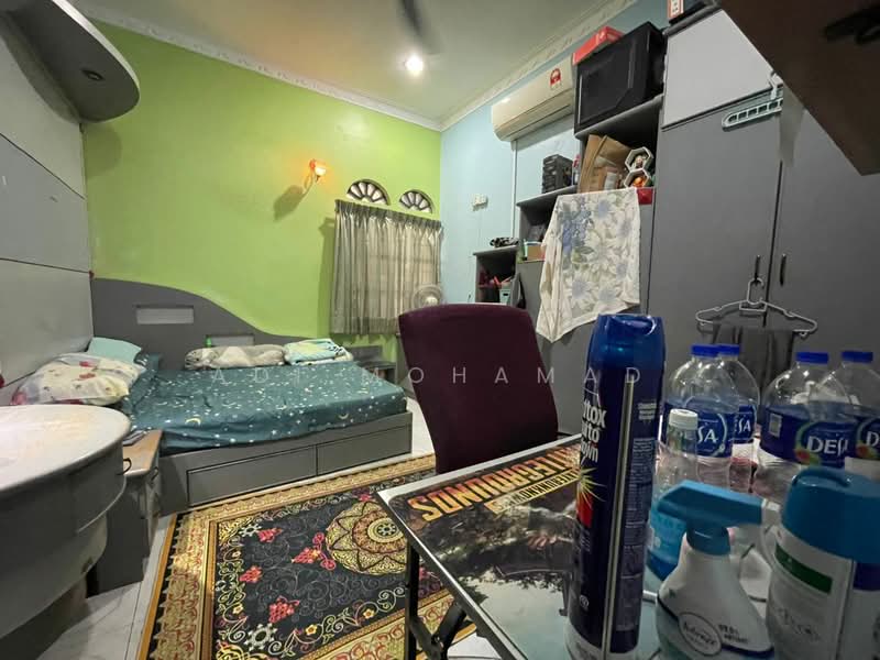 Bungalow for Sale in Taman Setia Jaya (Banting) - Adi Mohamad - Bedroom - PropertyGuru.com.my