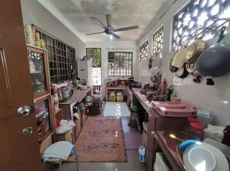 Bungalow for Sale in Taman Setia Jaya (Banting) - Adi Mohamad - Kitchen - PropertyGuru.com.my