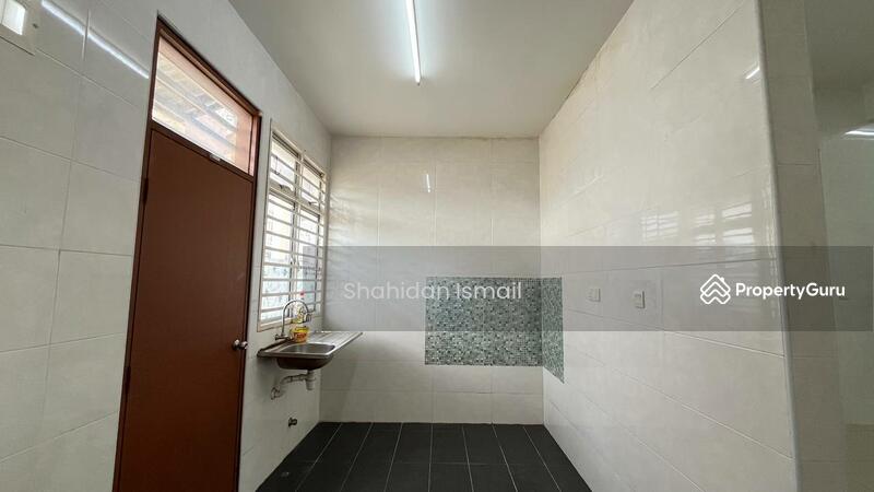 Rumah Teres 2-Tingkat untuk Dijual di Bandar Springhill (Jimah) - Shahidan Ismail - Kitchen - PropertyGuru.com.my