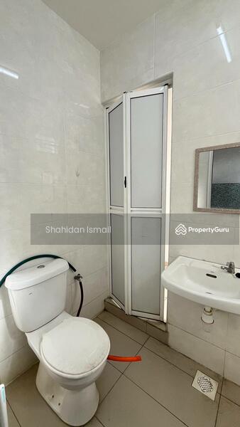 Rumah Teres 2-Tingkat untuk Dijual di Bandar Springhill (Jimah) - Shahidan Ismail - Bathroom - PropertyGuru.com.my