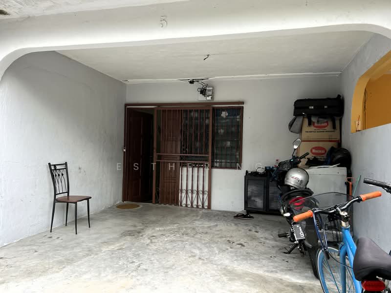 2-storey Terraced House for Sale in Seksyen 25 (Shah Alam) - Esther Ng - Exterior - PropertyGuru.com.my