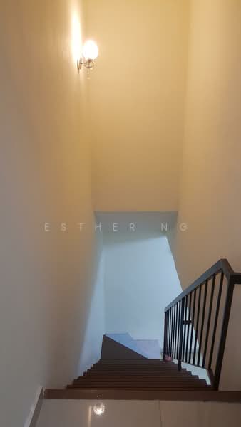 2-storey Terraced House for Sale in Seksyen 25 (Shah Alam) - Esther Ng - Corridor - PropertyGuru.com.my