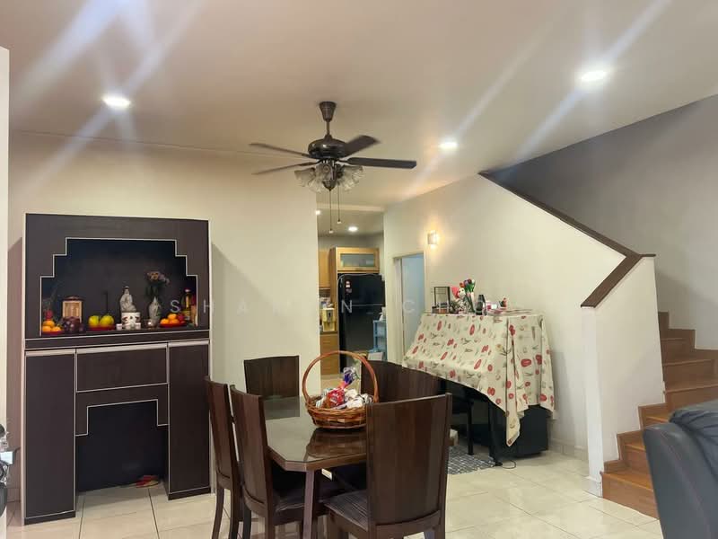 Semi-Detached House for Sale in Puchong (Selangor) - Sharon Chow - Dining Room - PropertyGuru.com.my