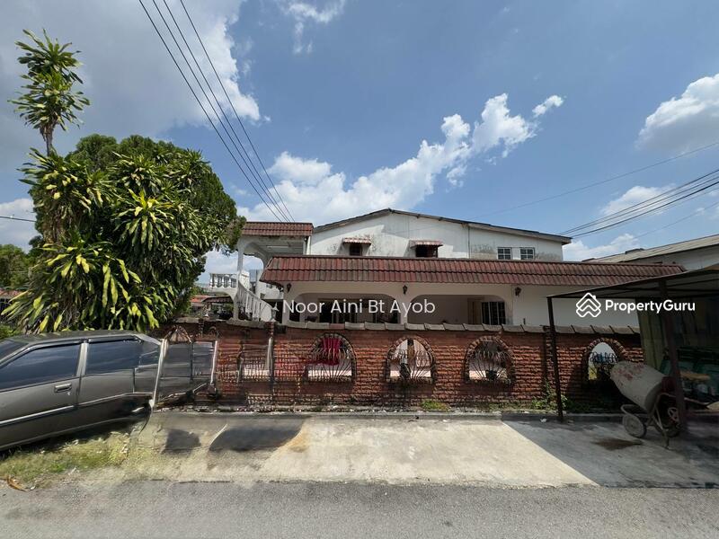 For Sale - CORNER LOT Taman Serdang Jaya Seri Kembangan Terrace House