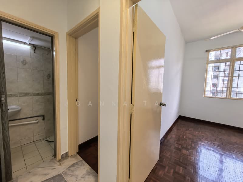 Apartment for Sale at Subang Perdana Goodyear Court 10 - Joanna Tan - Bathroom - PropertyGuru.com.my