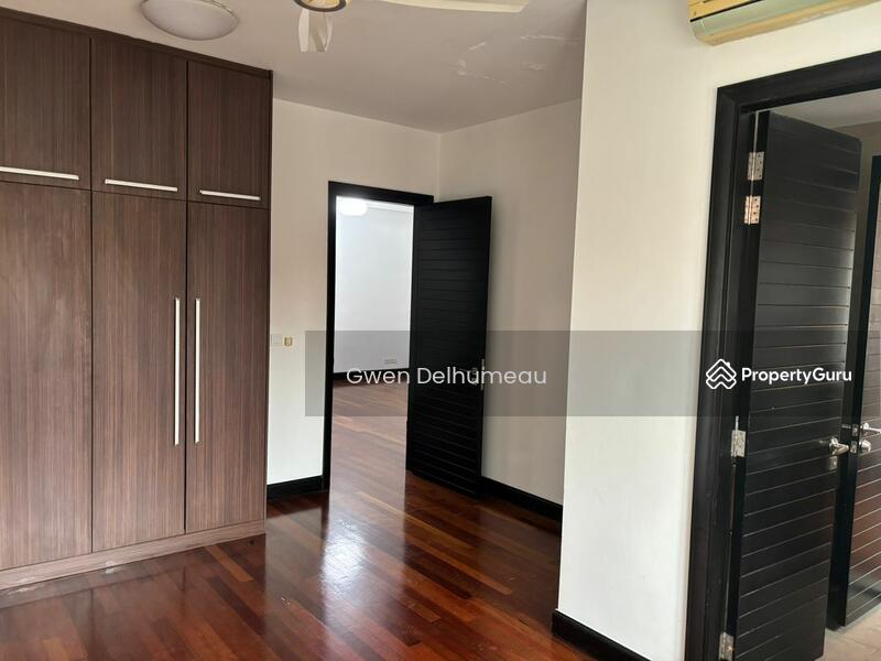 Bedroom 4 (1st Floor)