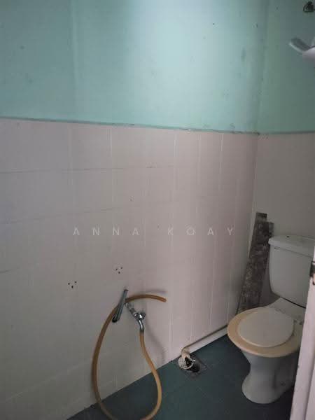 Pejabat untuk Disewa di Fettes Park (Tanjung Tokong) - Anna Koay - Toilet - PropertyGuru.com.my