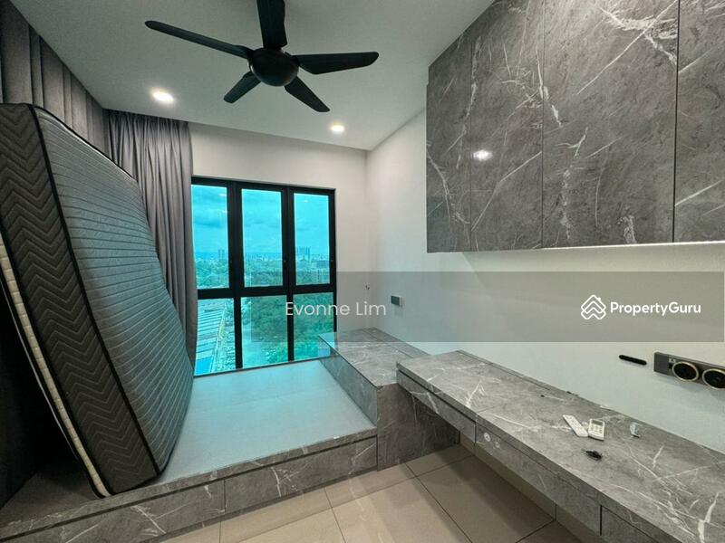Studio with Kitchen cabinet