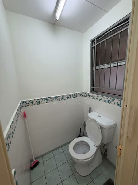 Kondominium untuk Dijual di Seri Maya Condominium - Dan Lo - Bathroom - PropertyGuru.com.my