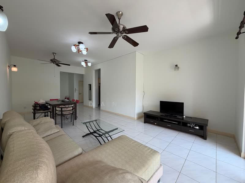 Kondominium untuk Dijual di Seri Maya Condominium - Dan Lo - Living Room - PropertyGuru.com.my