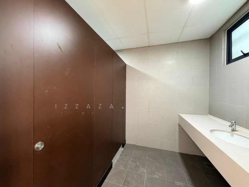 Office for Rent in Bukit Jelutong (Shah Alam) - Izzaza Izzati - Bathroom - PropertyGuru.com.my