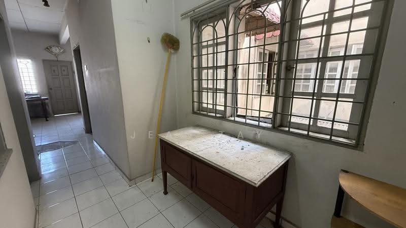 Rumah Bandar untuk Dijual di Melaka (Melaka City) - Jean Tay - Corridor - PropertyGuru.com.my