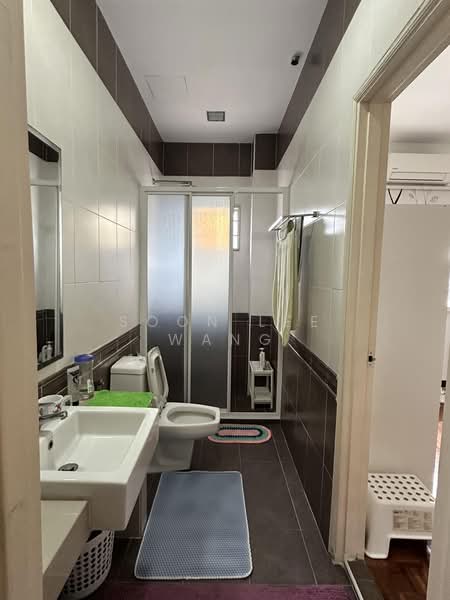 Rumah Teres untuk Dijual di Bandar Utama 1 (Bandar Utama) - Sandra Wang - Bathroom - PropertyGuru.com.my