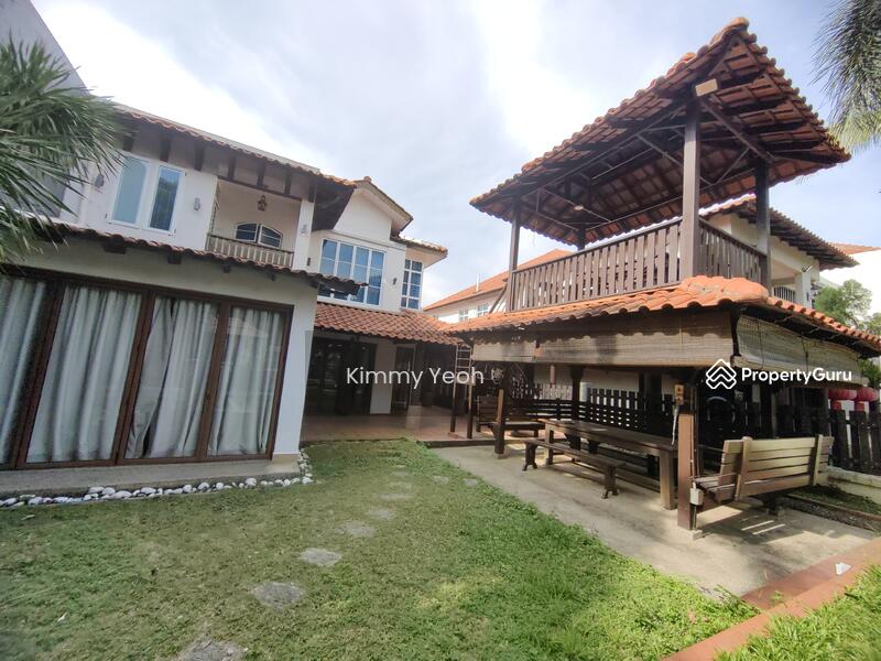Exterior lake facing with Bali style de