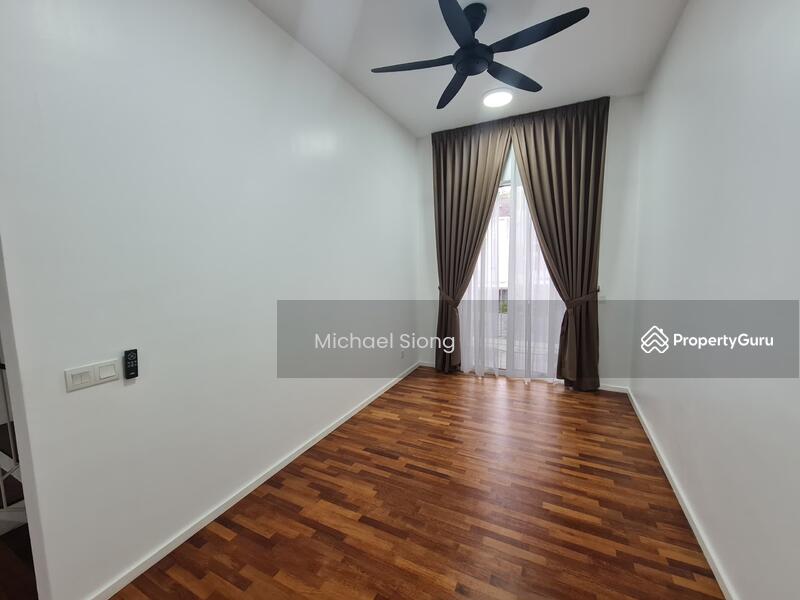 Rumah Teres 3 Tingkat untuk Dijual di Tamansari (Rawang) - Michael Siong - Bedroom - PropertyGuru.com.my