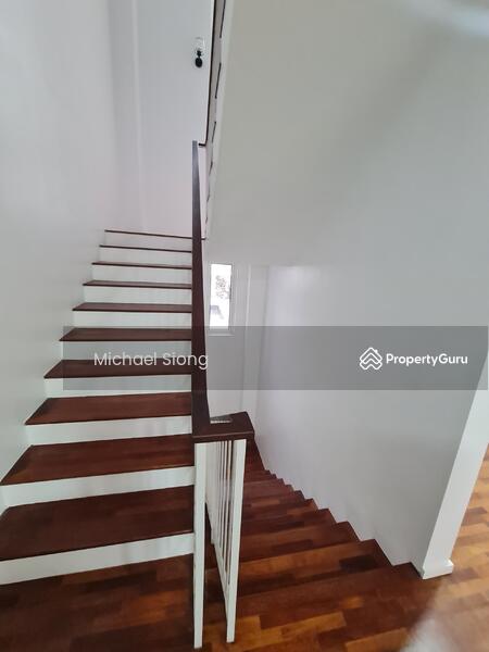 Rumah Teres 3 Tingkat untuk Dijual di Tamansari (Rawang) - Michael Siong - Corridor - PropertyGuru.com.my