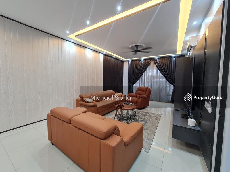 Rumah Teres 3 Tingkat untuk Dijual di Tamansari (Rawang) - Michael Siong - Living Room - PropertyGuru.com.my