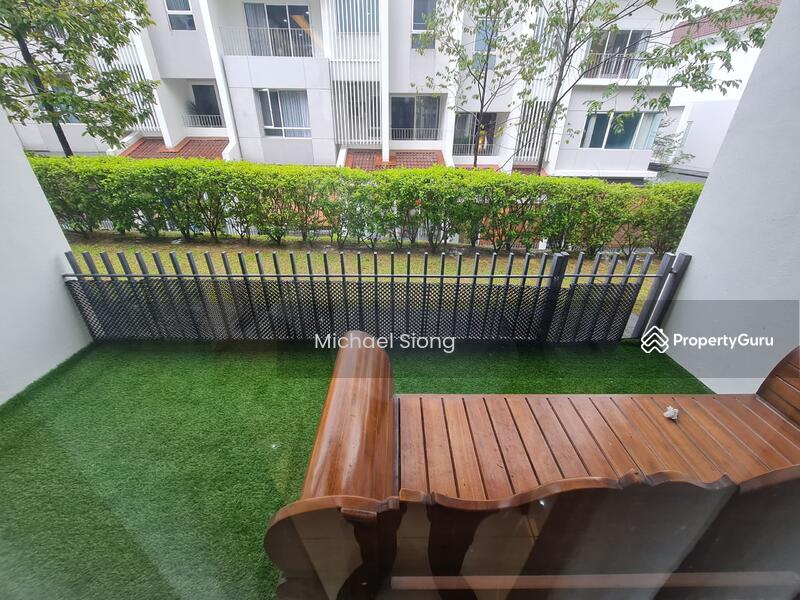 Rumah Teres 3 Tingkat untuk Dijual di Tamansari (Rawang) - Michael Siong - Balcony - PropertyGuru.com.my
