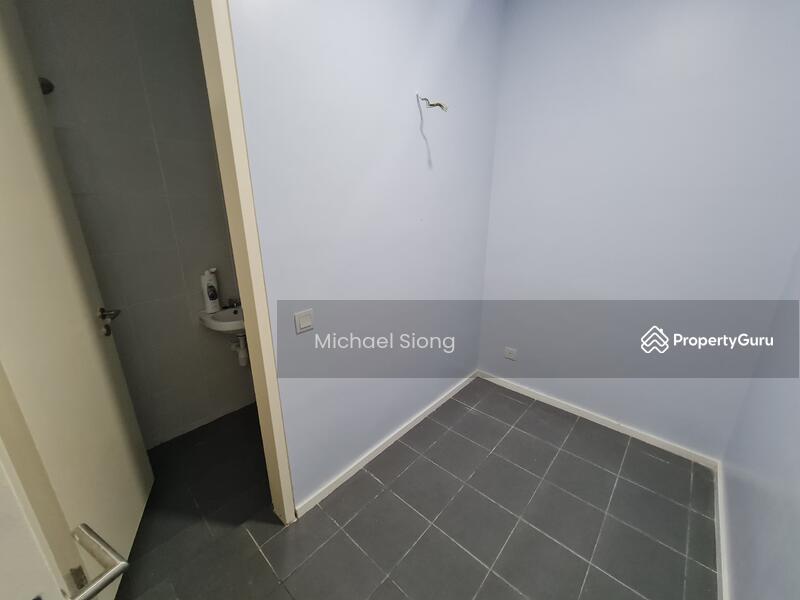Rumah Teres 3 Tingkat untuk Dijual di Tamansari (Rawang) - Michael Siong - Bathroom - PropertyGuru.com.my