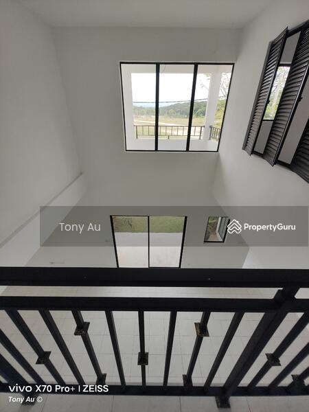 Double Volumn Ceiling